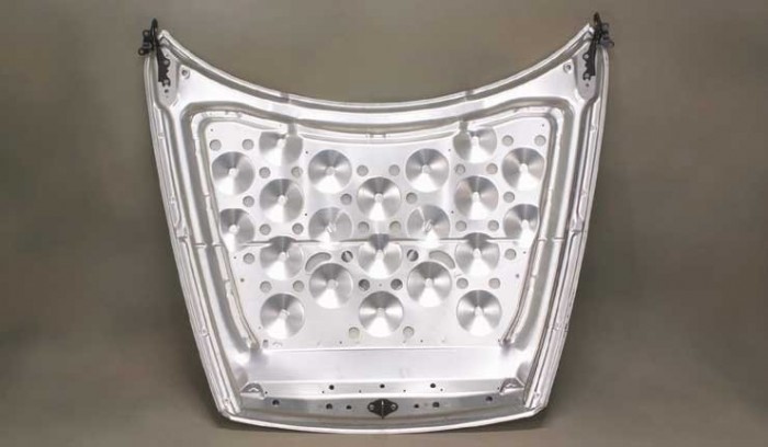 Mazda fejlesztés – Gyalogosvédő motorházfedél