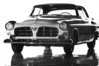 Az úgynevezett betűs sorozatba tartozó autók közül a C-300 volt az első 1955-ben. Ezeket az autókat hajtották a félgömb égésterű, neves Chrysler HEMI motorok