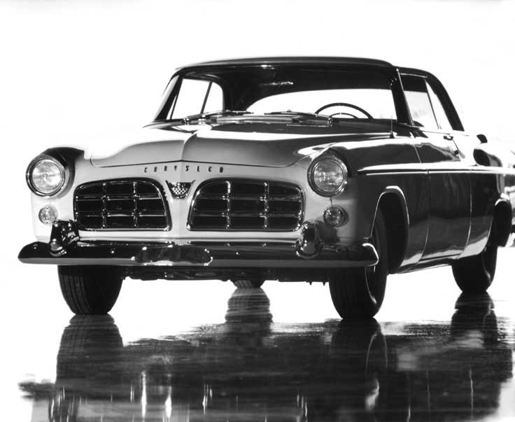 Az úgynevezett betűs sorozatba tartozó autók közül a C-300 volt az első 1955-ben. Ezeket az autókat hajtották a félgömb égésterű, neves Chrysler HEMI motorok