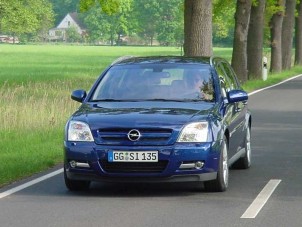 Vezettük: Opel Signum - Vectra plusz 13 centi