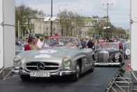 A stuttgarti Mercedes-Benz Classic Centerből érkezett a 300 SL és az Adenauer kabrió