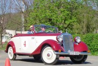 38 lóerős motorjával könnyedén teljesítette a távot ez az 1937-es 170V B Cabrio