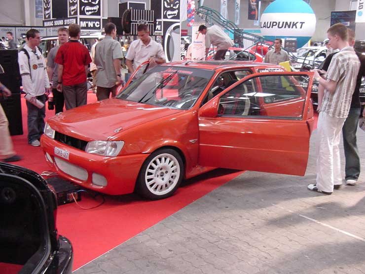 Tuning & Stereo show 2003 16