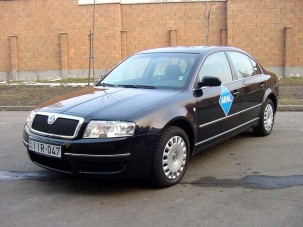 Teszt: Skoda Superb 2.8 V6 Elegance