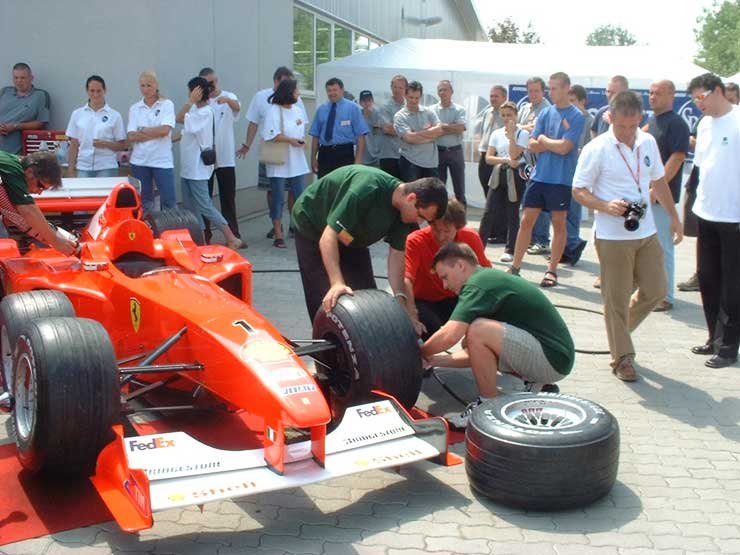 7223_69161_1000x700.jpg | Vezess | Vezess Egy kis eligazítás után mindenki könnyedén megbirkózott a feladattal