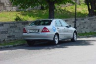 Teszt: Mercedes-Benz C320 4Matic 30