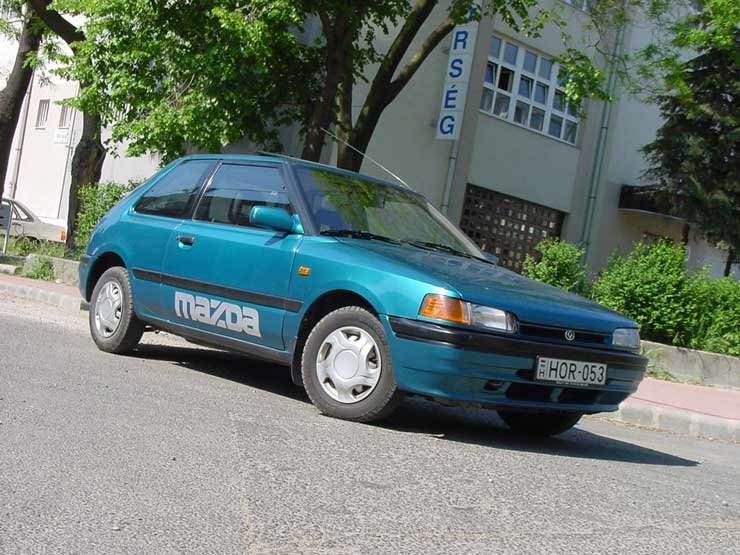 Használt autó: Mazda 323