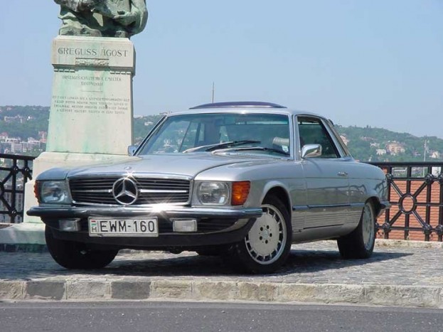 SLC Mercedes és nitrós Civic az Autótrendben