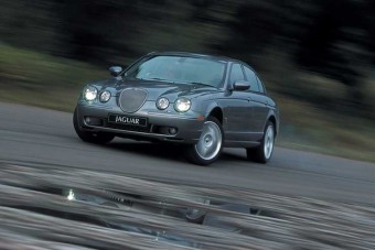 V6-os dízel a Jaguártól