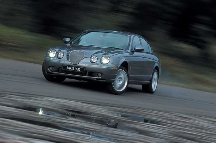 V6-os dízel a Jaguártól