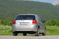 Könnyen vezethető a 116 lóerős dízelmotorral a Corolla, és fogyasztása is kedvező