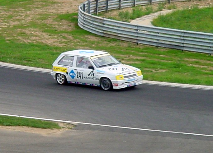 7100_67951_1000x700.jpg | Vezess | Vezess Barta Gábor a váltóproblémák ellenére egy első és egy második hellyel gazdagodott a hétvégén