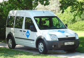 Teszt: Ford Tourneo Connect 1.8 - Személybatár