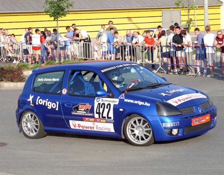 A versenyen ott lesznek a vezess.hu és az [origo] versenyzői is