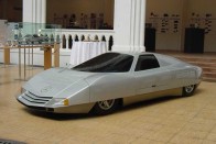 /Mercedes/A_design_varazsa/c111.jpg