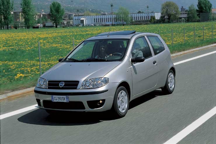 A motortérben elhelyezett katalizátorral jelentősen csökken a motor károsanyag kibocsátása