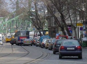 Vademberré válhatunk a nyári dugókban