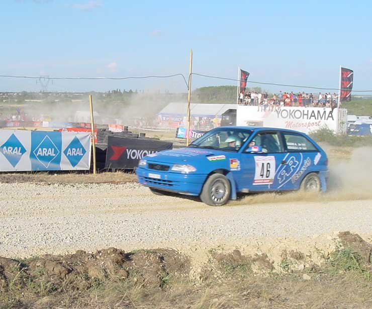 8496_76462_1000x700.jpg | Vezess | Vezess Hatalmas por nehezítette a versenyzők dolgát szombaton