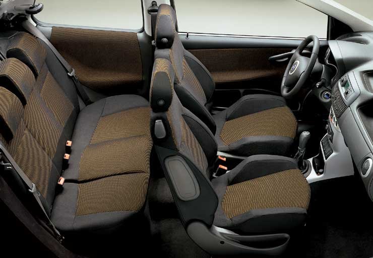 Számtalan elektronika vigyáz a biztonságra a legújabb fejlesztésű Bosch ABS mellett