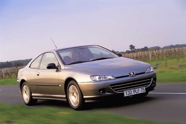 Kicsit sportosabbra vették a 406-os Coupé formáját a közelmúltban