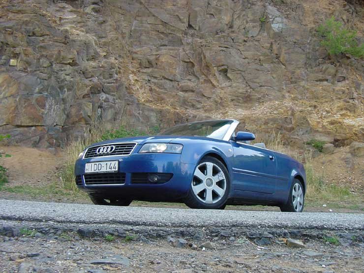 Teszt: Audi A4 Cabriolet – Napfürdőzés és hóban didergés 9