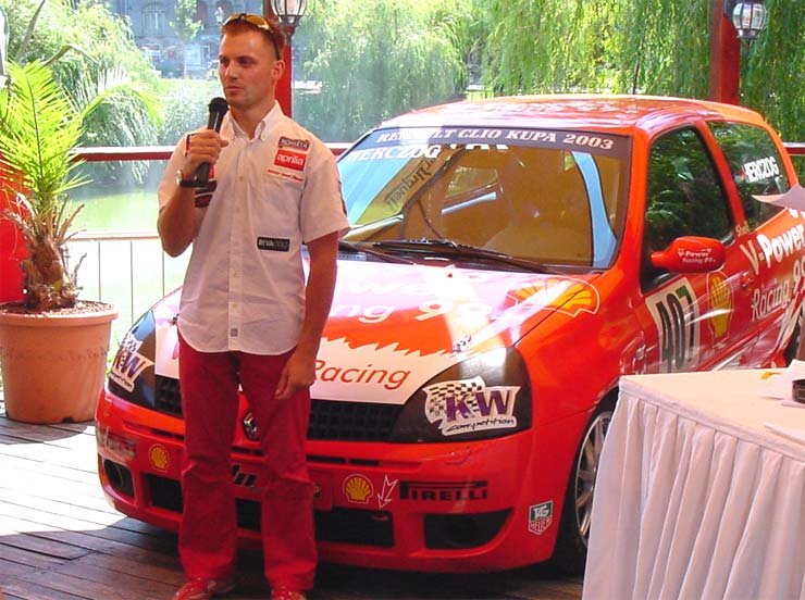 Talmácsi Gábor a Pirelli autójával áll majd rajthoz a Clio kupában