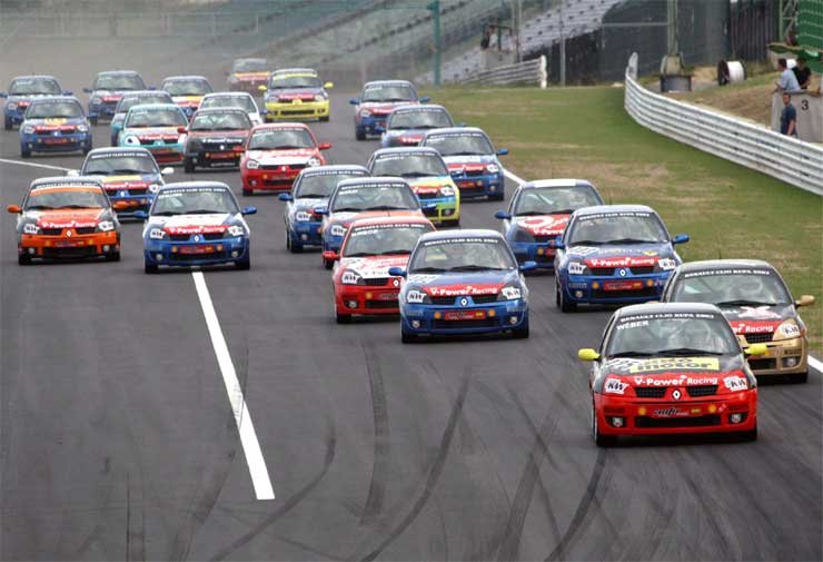 Nagyon izgalamas és látványos verseny várható a 39 fősre duzzadt Shell V-Power Racing Renault Clio Kupa F1-es futamán