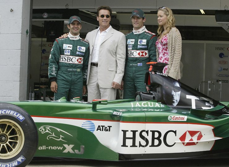 Terminátorok a Jaguar pilótáinak társaságában a londoni bemutatón