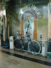 Abroncstörténeti kiállítás a WestEnd-ben