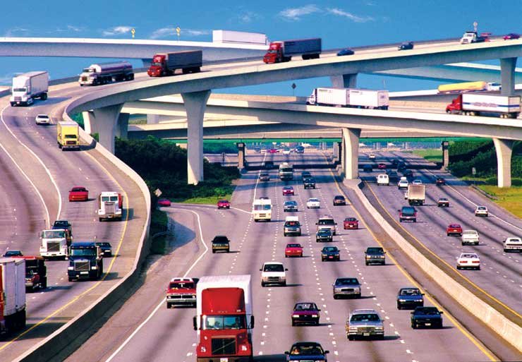 Egy teherabroncs futásteljesítménye tízszer, súlya pedig húszszor akkora, mint egy személyabroncsé