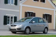 Az új Ford Focus padlólemezére épül a C-Max. Ugyanerre az alapra fog épülni a Mazda3 és az új Volvo S40 is