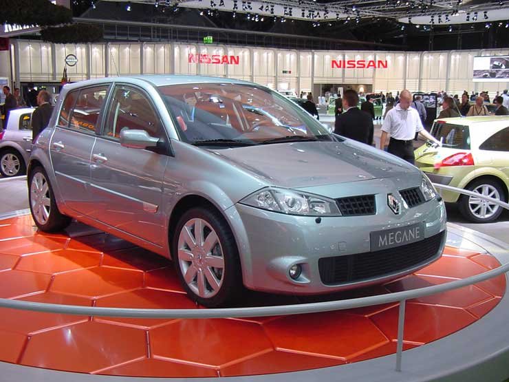 Nem csak három-, de ötajtós változatban is készül majd a 225 lóerős Mégane Renault Sport