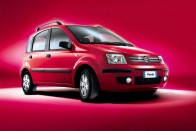 23 év gyártás után újraszületett a Fiat Panda, mely új vonzerőt is kapott