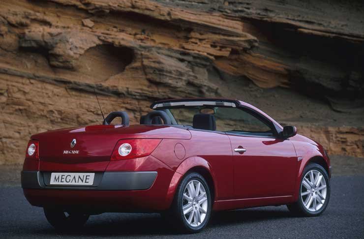 Októberben érkezik a Mégane Coupé-Cabrio