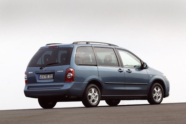 A hátsó lámpán történt változás szinte észrevehetetlen 