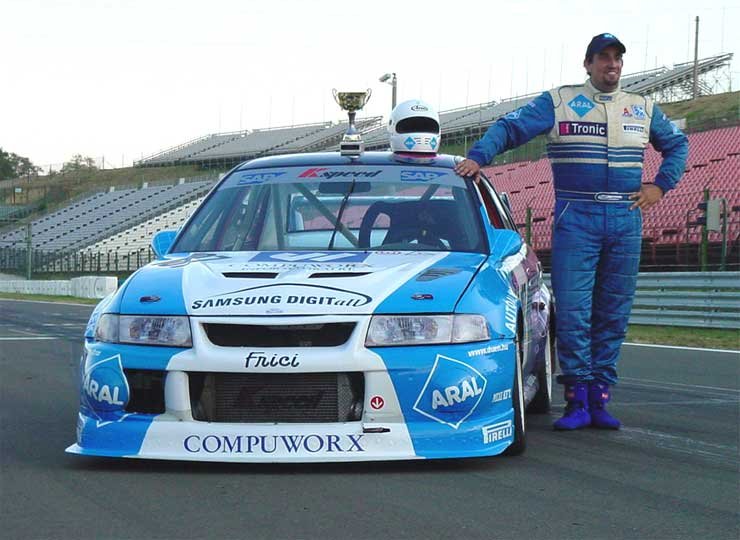 Bajnokavatás a ringen