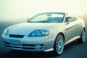 Üvegtetős kabrió a Hyundai Coupe-ból