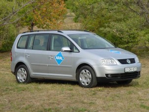 Teszt: Volkswagen Touran 1.9 TDI - Biztos pont