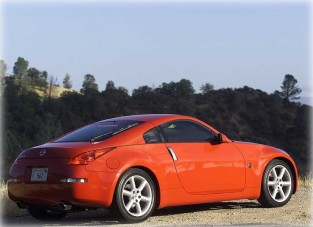 2,5 millió autót hív vissza a Nissan