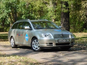 Teszt: Toyota Avensis 2.0 D4-D Wagon - Nem zsákbamacska