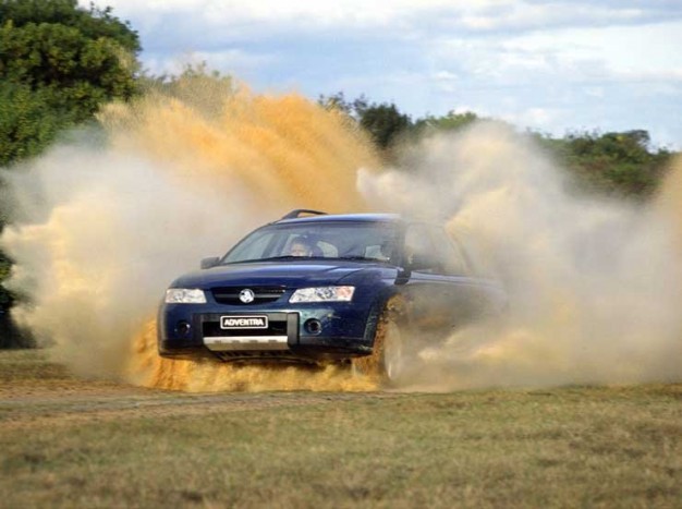 Szabadidőautó az Opel Omegából