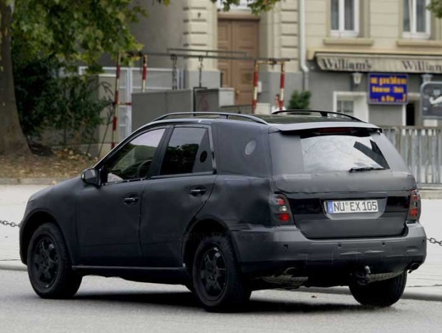 Új Mercedes M-osztály 2005-ben