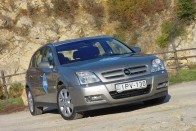 Teszt: Opel Signum 3.0  DTI – Kérdőjel, felkiáltójel 33