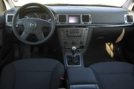 Teszt: Opel Signum 3.0  DTI – Kérdőjel, felkiáltójel 40