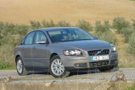 Vezettük: Volvo S40 – Kisebb, de nem kevesebb 24