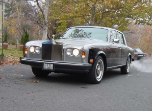 Rolls Royce és Mazda Kusabi az Autótrendben