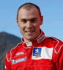 Burns nem indul 2004-ben