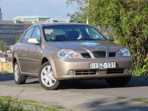 Teszt: Daewoo Nubira 1.6 SX Comfort Cool - Lényeglátó