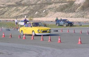 Lada-Skoda párbaj a kiképzőn