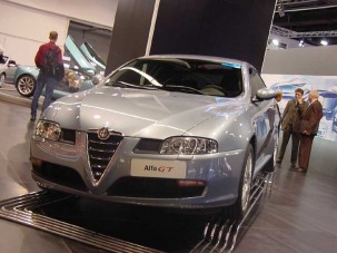 300 lóerős Alfa Romeo modellek